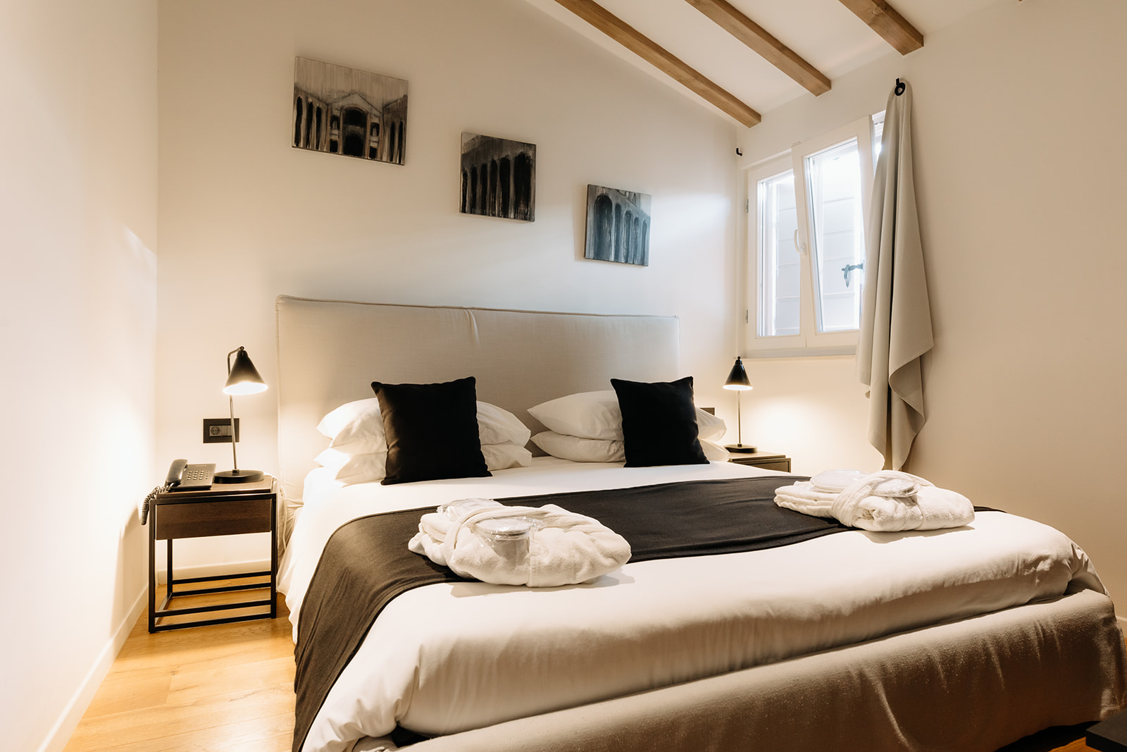 Deluxe Double Room With Old Town View