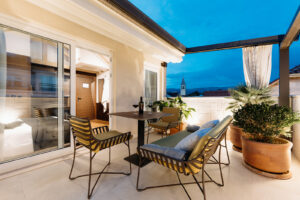 Double Room With Terrace With Landmark View