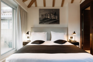 Double Room With Terrace With Landmark View