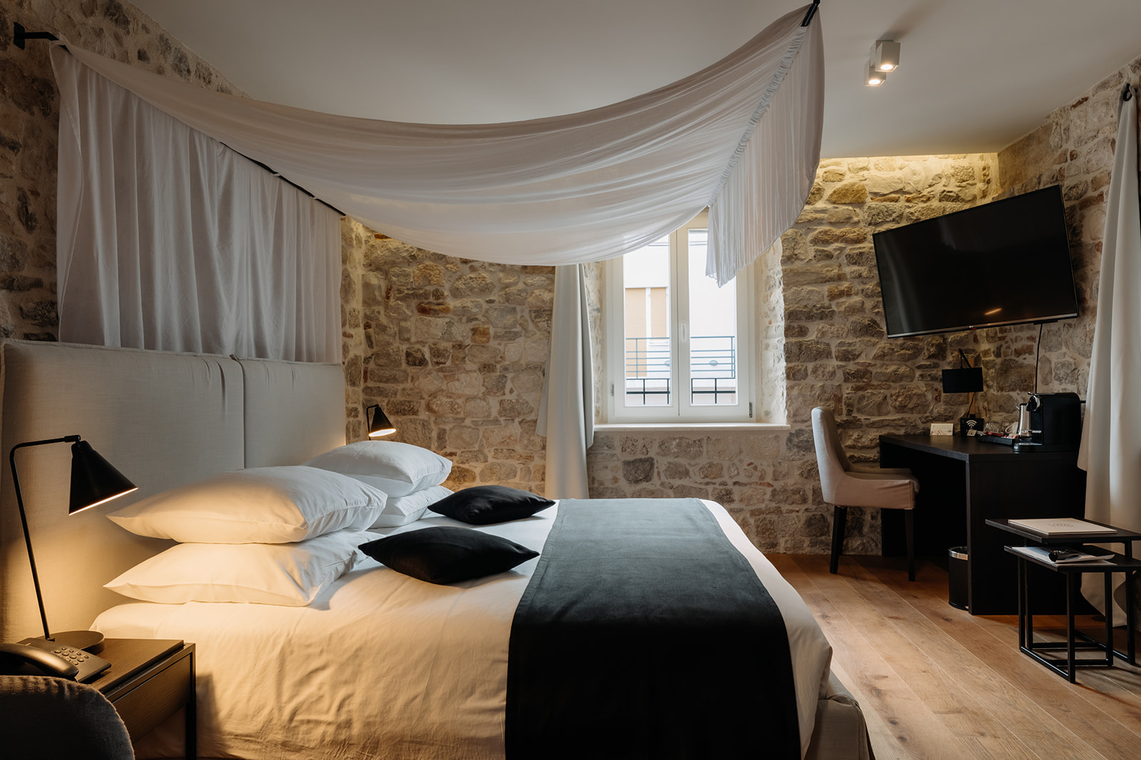 King Suite With Old Town View