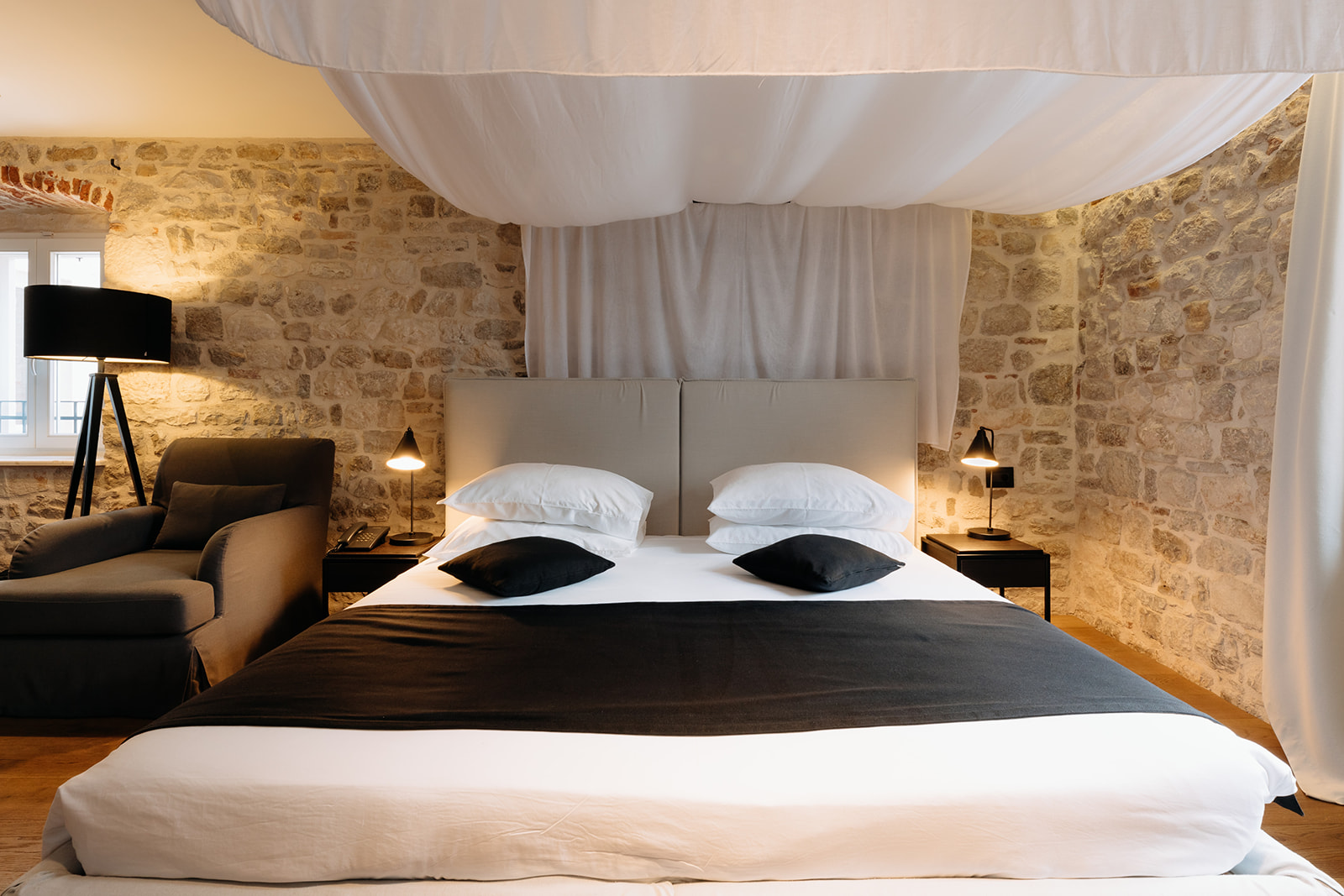 King Suite With Old Town View