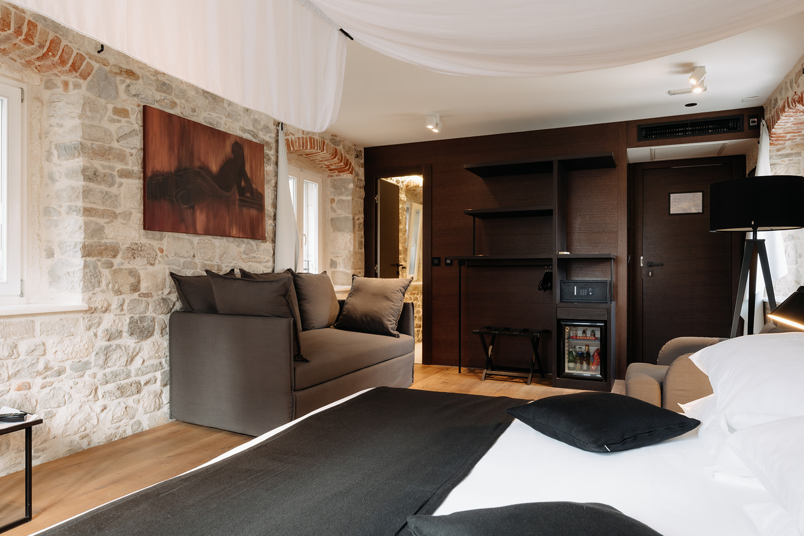 King Suite With Old Town View